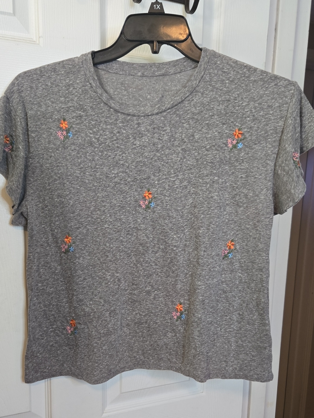 Anthropologie Gray Short-Sleeve Tee with Multicolor Embroidered Flowers